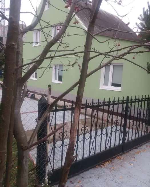 объявление, ул.Аксакова 84,00 м2