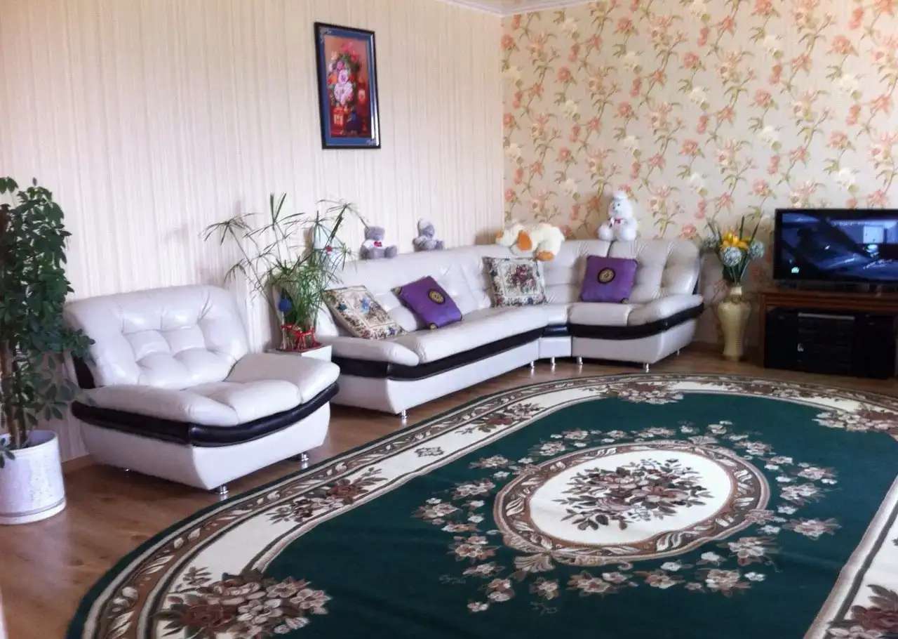 Дом 200 м² из кирпича на участке 15 соток, край, Емельяновский район, Солонцовский сельсовет, село Дрокино, Са 200,00 м2