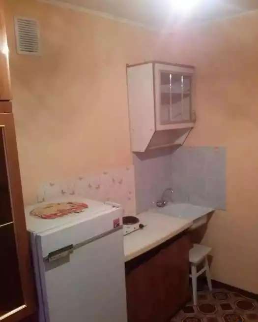 Доля в 4-комн. квартире на ул. Толстого