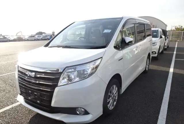 Toyota Noah, 2017 г zwr80