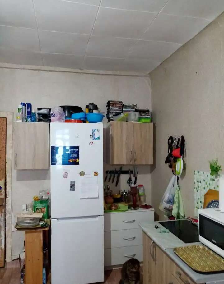 Недвижимость, Айвазовского 7, комната, доля, 20м2 с балконом. 2/2 кирпич.