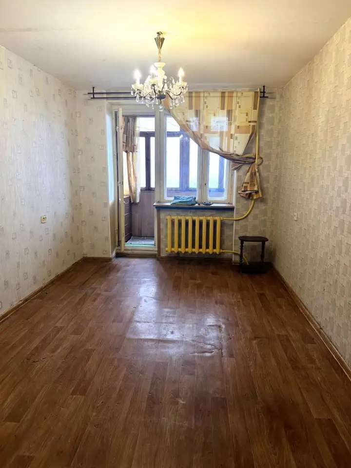 Продажа комнаты в 6к квартире рядом с метро, пр Энгельса 149к3