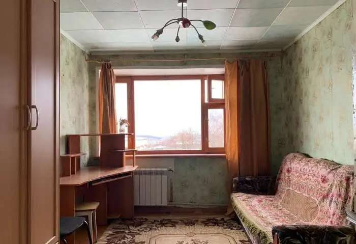 Продаю комнату в коммунальной квартире в Приокском районе.