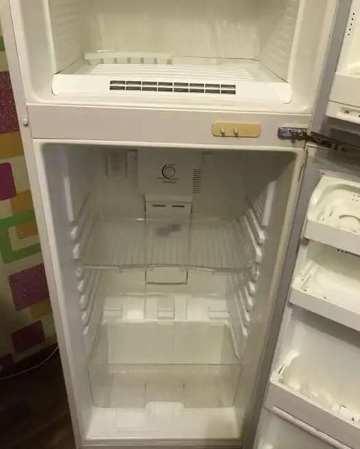 Продаю холодильник