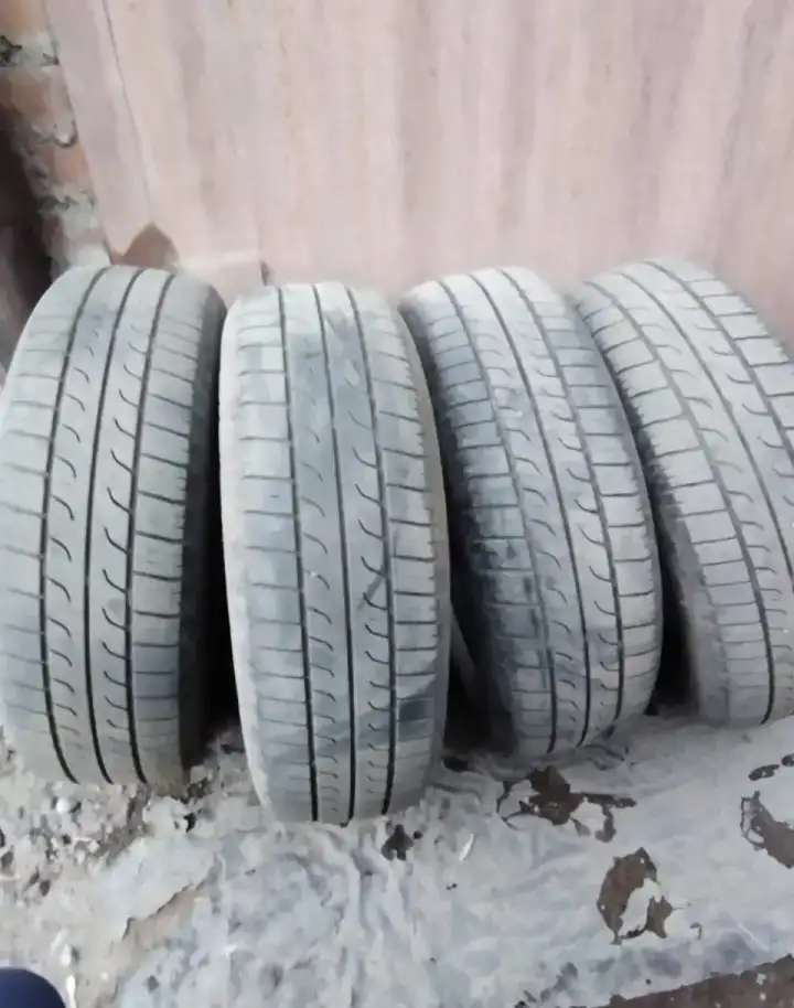 Продам комплект шин 195/70R14 TOYO
