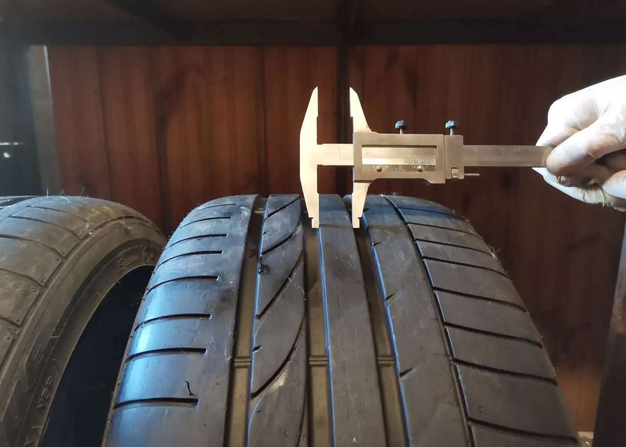 Bridgestone Potenza RE050A 245/40 R18 97Y, 2 шт