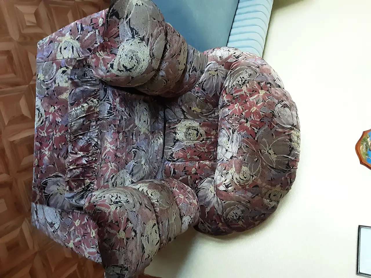 Отдам в хорошие руки мягкую мебель