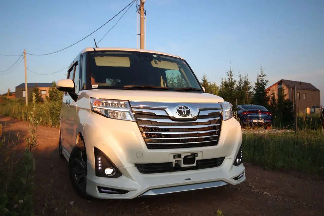ПРОДАЮ TOYOTA ROOMY CUSTOM