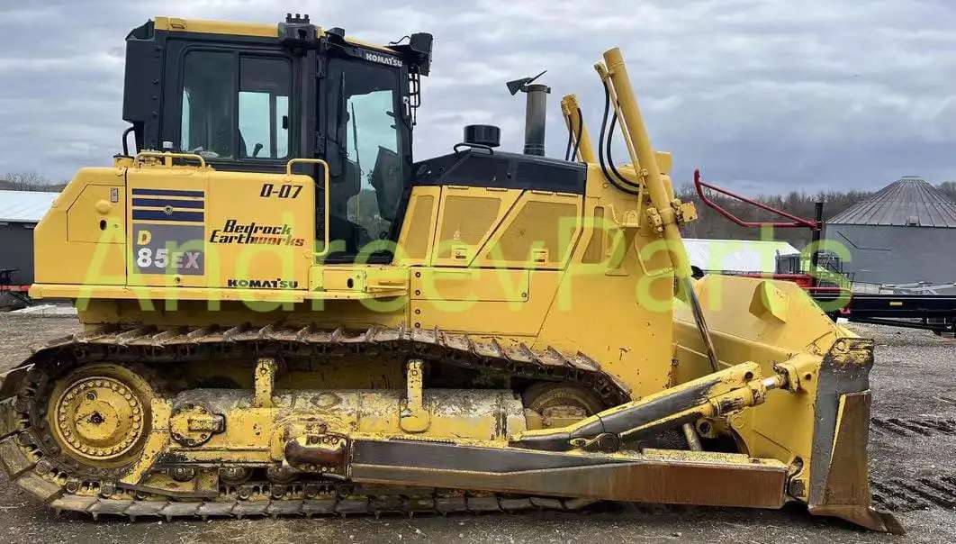 Продается бульдозер Komatsu D85EX-15