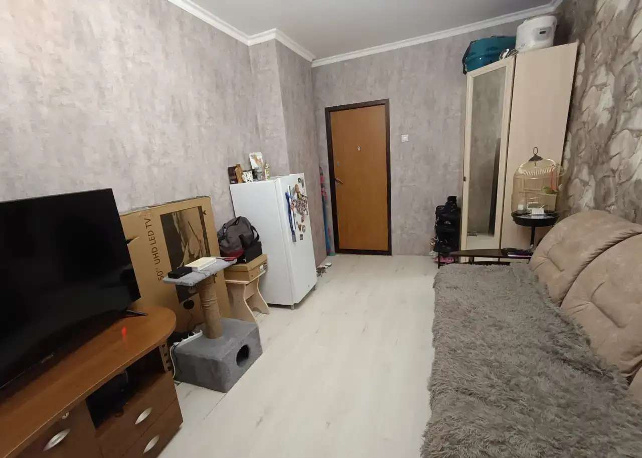 Комната в общежитии, Железнодорожников 9