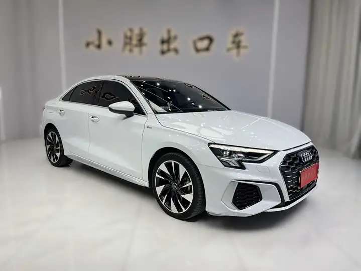 Audi A3L 35 TFSI 2022 г.
