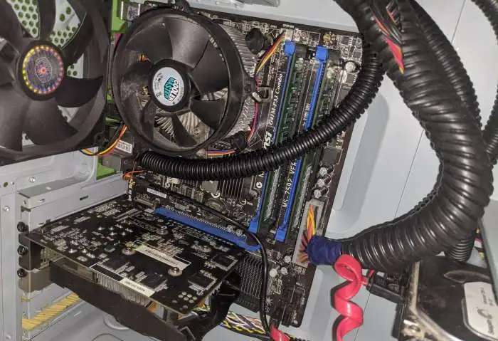 Игровой компьютер 4 ядра, GTX650 ti 2gb, 8gb + монитор + периферия (цена за все)