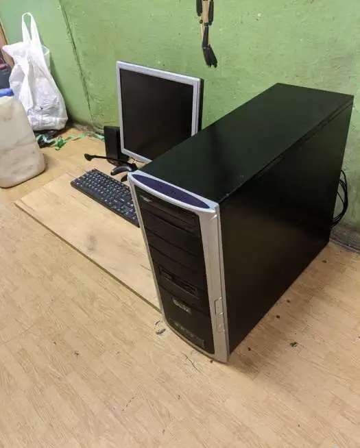 Игровой компьютер 4 ядра, GTX650 ti 2gb, 8gb + монитор + периферия (цена за все)