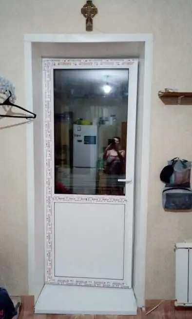Недвижимость, Айвазовского 7, комната, доля, 20м2 с балконом. 2/2 кирпич.