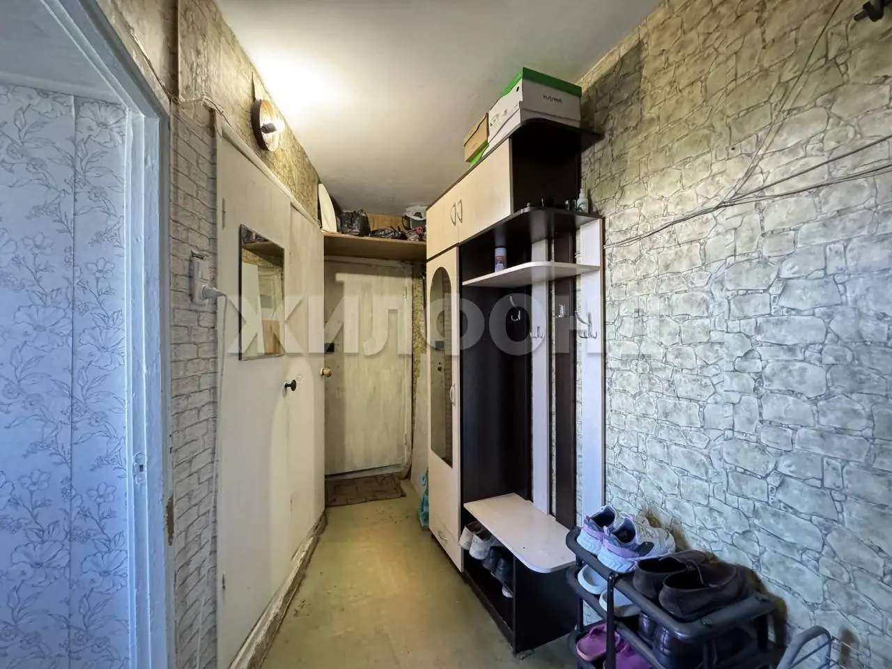 Продается 2 комнаты 29 м2 в 4 ком.кв.
