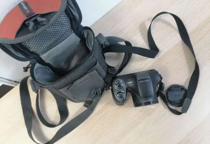 Фотоаппарат Sony Cyber-shot DSC-H100