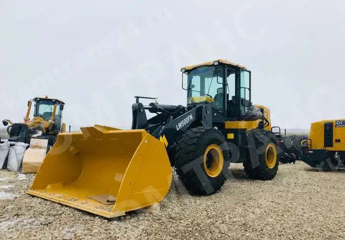 фронтальный погрузчик XCMG LW500FN