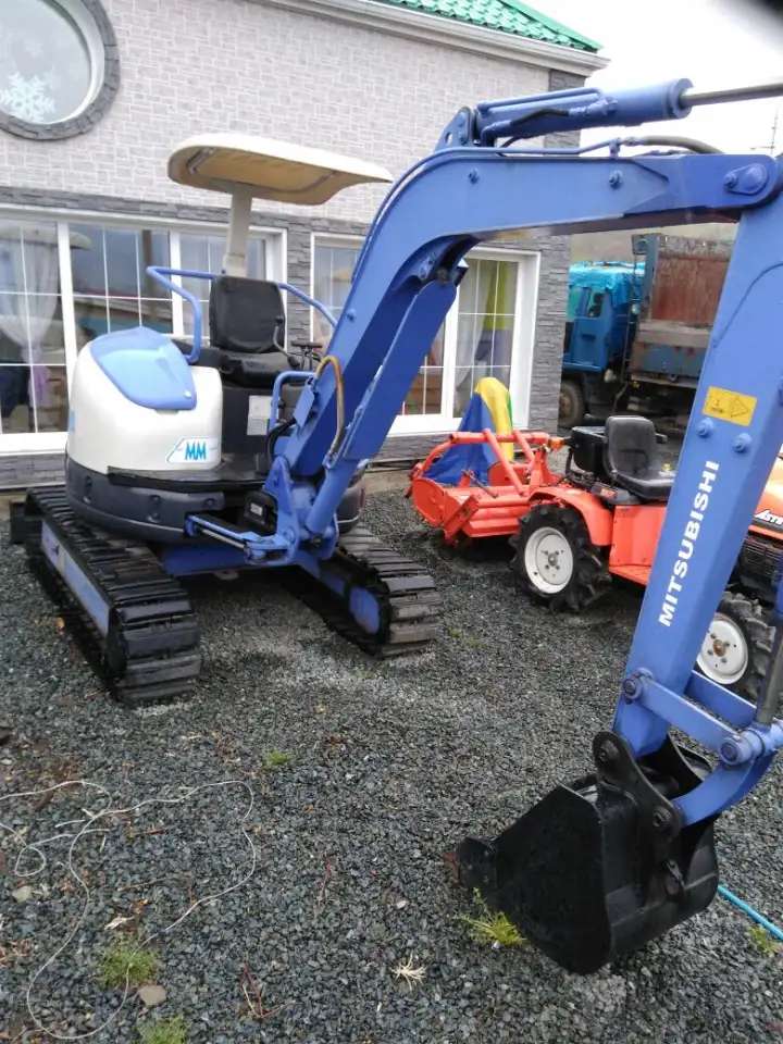 Мини-экскаватор Mitsubishi MM30CR