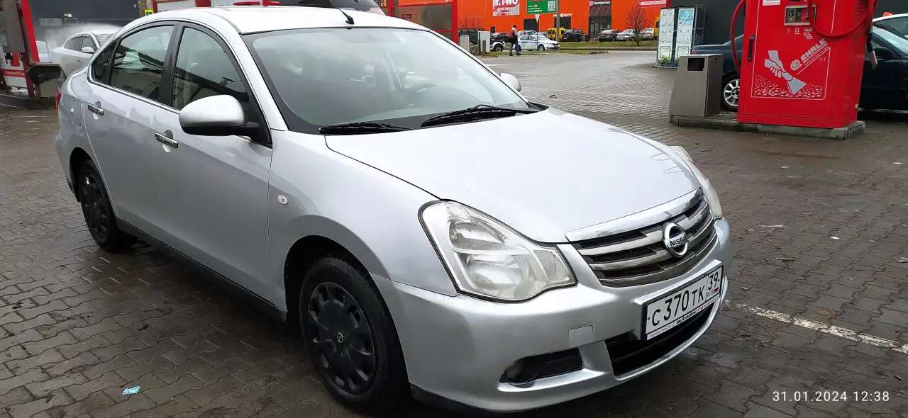 Nissan Almera