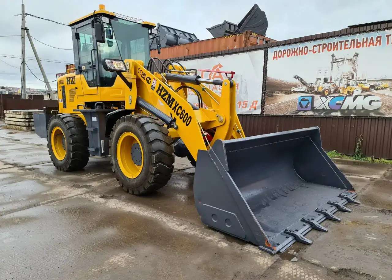 Продам фронтальный погрузчик HZM XC600