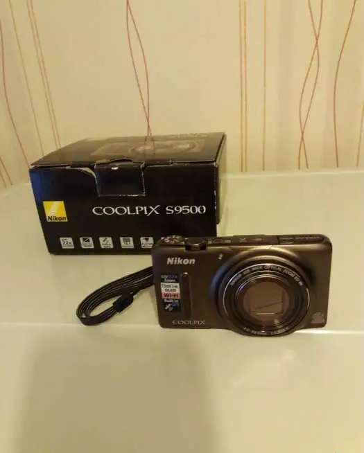 Продаю цифровую фотокамеру NICON