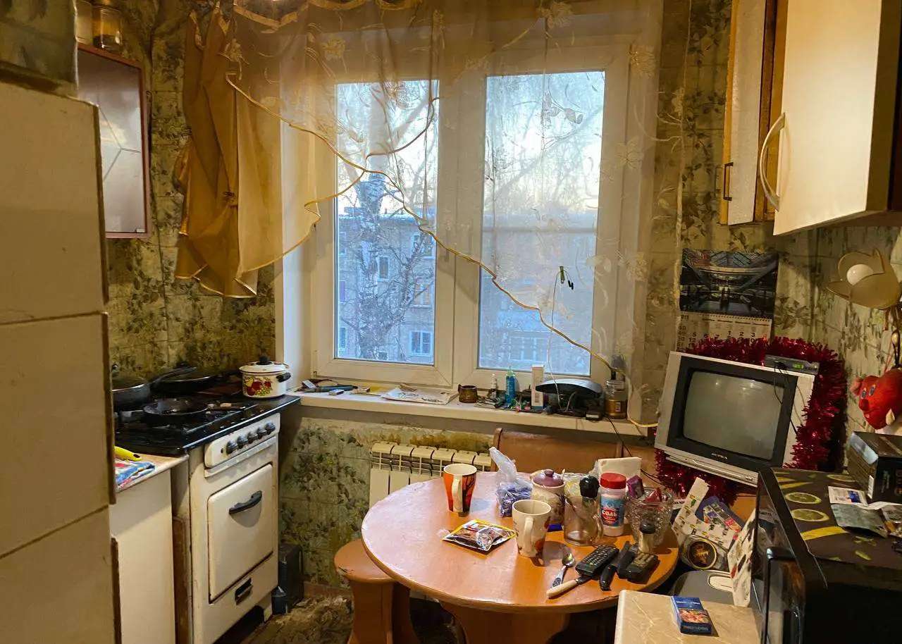 Продаю 2х комнатная квартира Автозавод, Нижний южное шоссе дом 50, 43,00 м², 5 эт., Парк Культуры м.,, южное шоссе дом 50