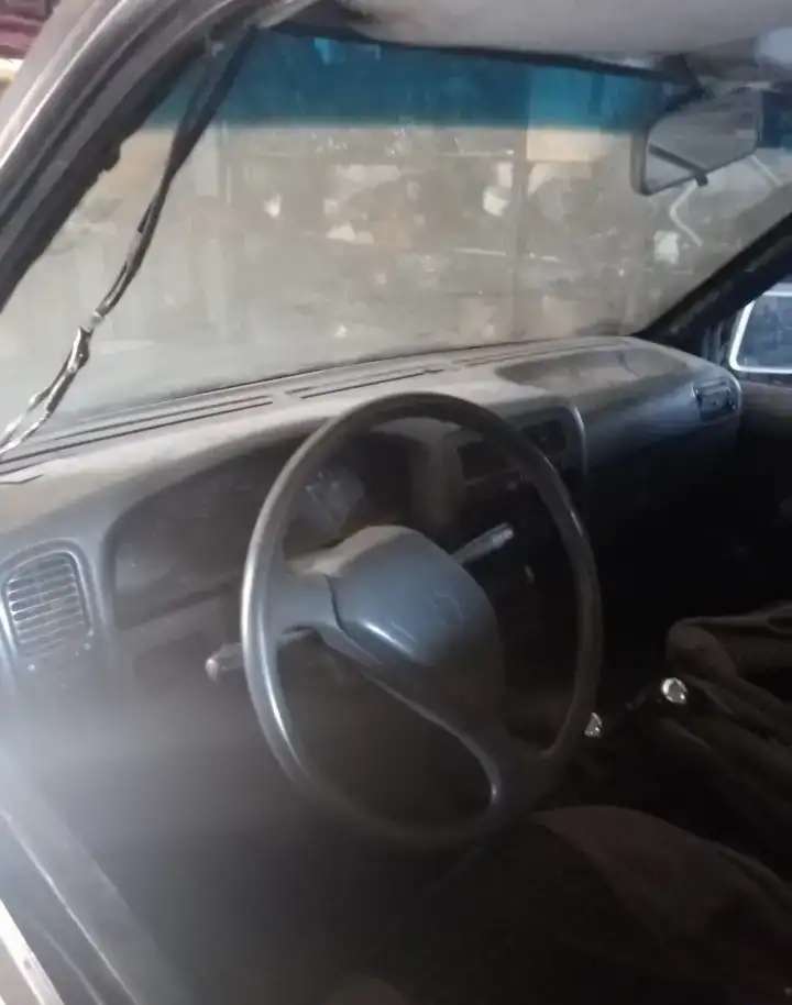 Продаю запчасти на Ниссан Пикап 1997 год 2.5 диз.