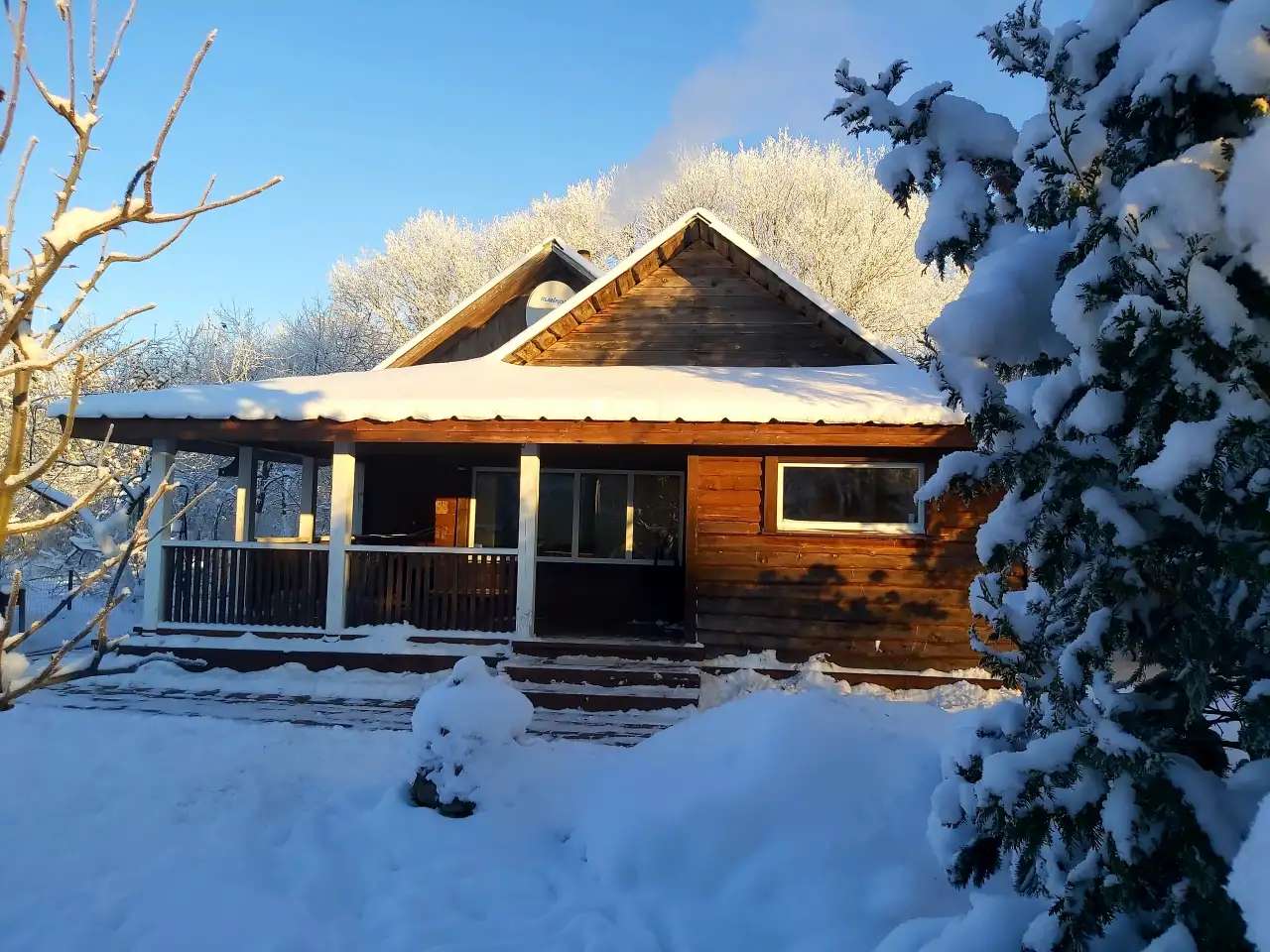 Дом у озера, Гдовский район деревня Береговая Луневщина