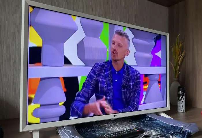 Продам тв lg