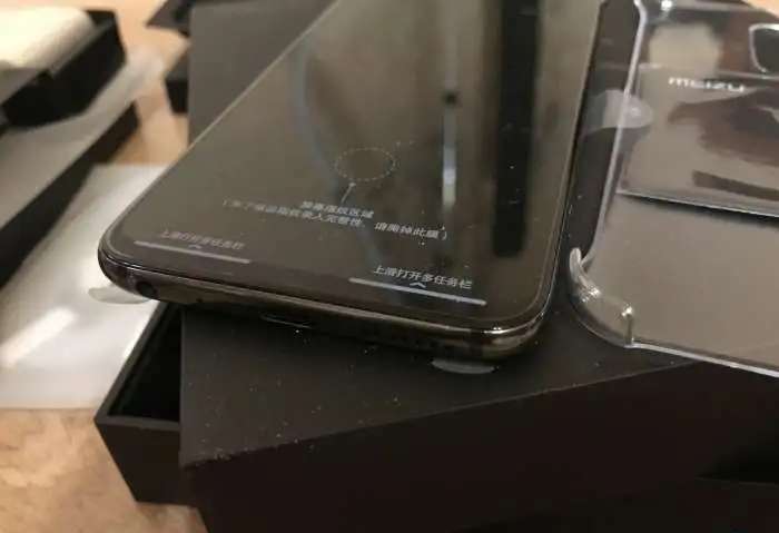 Флагман от Meizu 16th 8/128 ГБ, Snapdragon 845,6’’