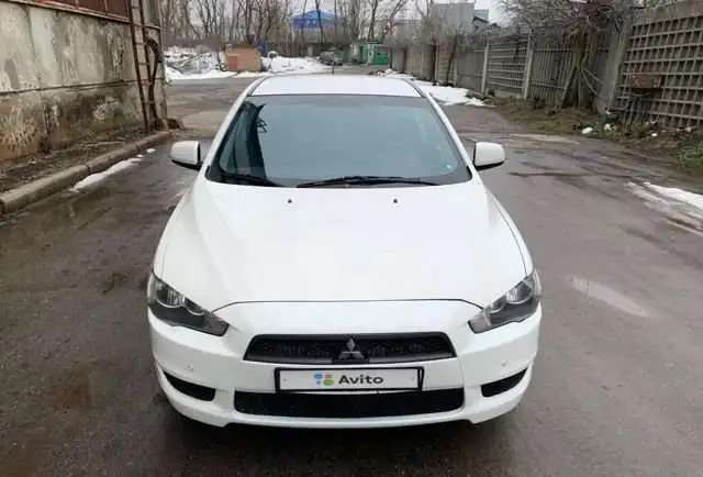 Продаю автомобиль Mitsubishi Lancer