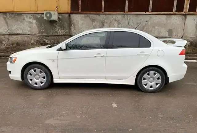 Продаю автомобиль Mitsubishi Lancer
