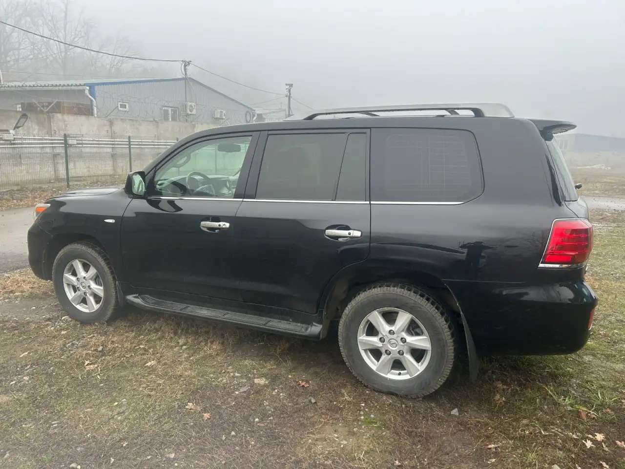 Автомобиль LEXUS LX 570, г. Ростов-на-Дону