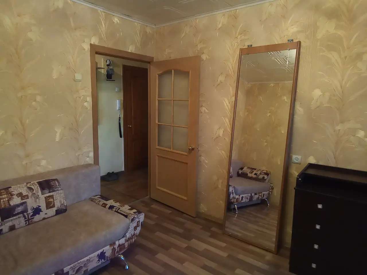 Сдам комнату в трёхкомнатной квартире, СодружестваЕременко