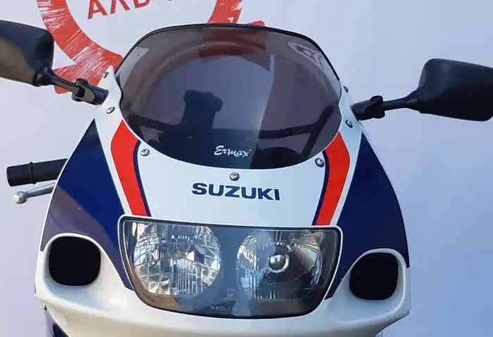 Suzuki GSX R 750