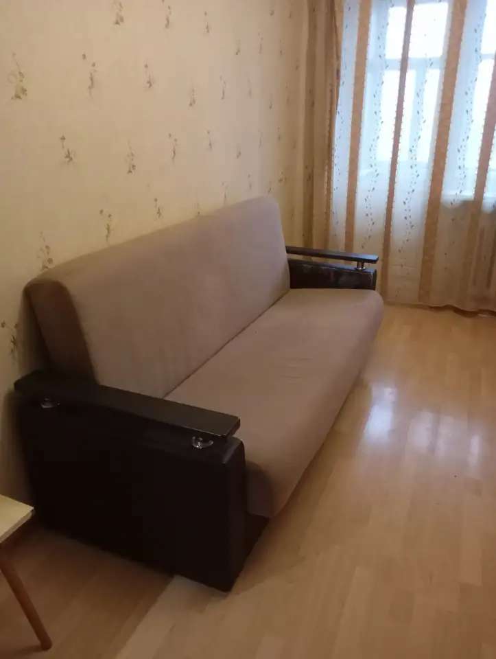 2к квартира на Российской., Российская