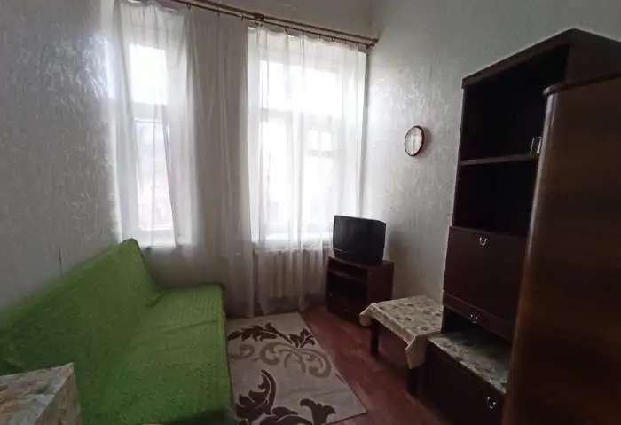 Продаю комнату, Тургеневская, 40