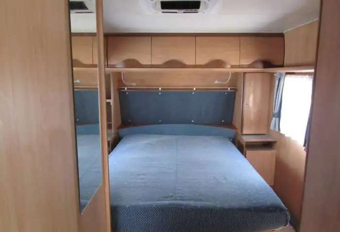 Дом на колесах, прицеп дача для легкового автомобля BUERSTNER AMARA 690 TS