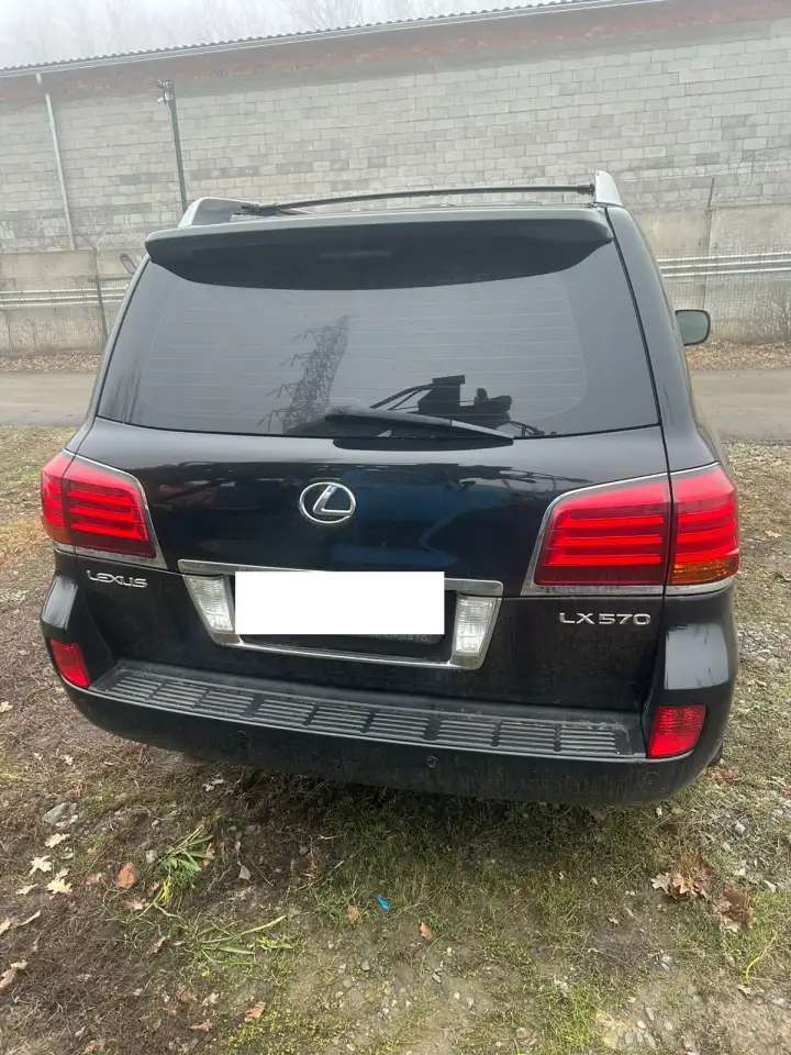 Автомобиль LEXUS LX 570, г. Ростов-на-Дону