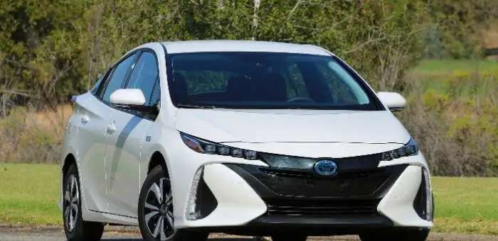 Продам авто Toyota Prius Prime