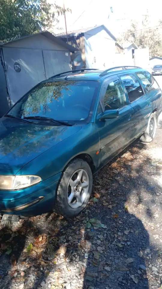 Продаю Ford Mondeo универсал 1994 года.