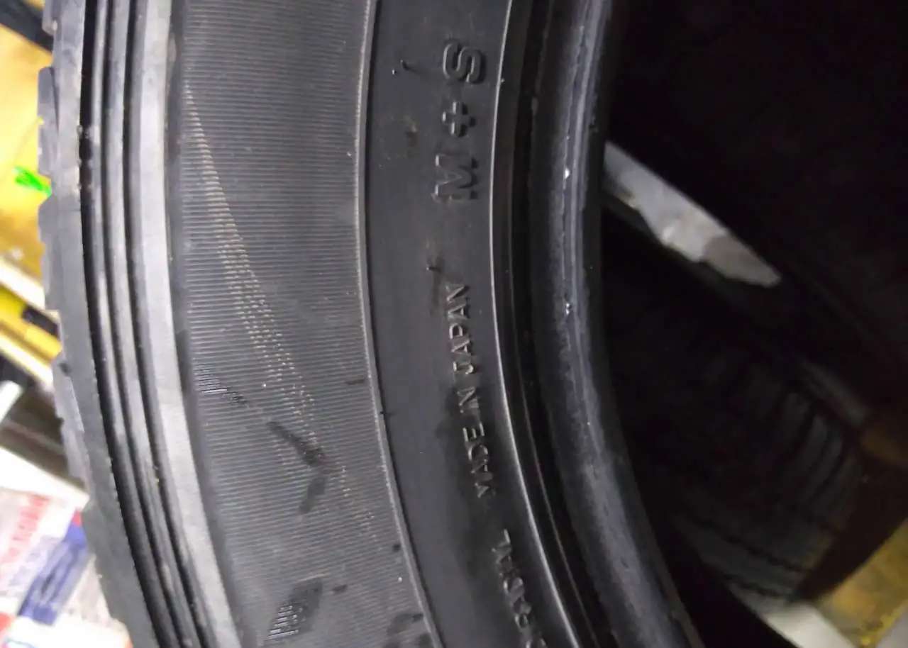 ПРОДАЮ комплект шин Dunlop Grandtrek AT22 265\60 R18 110H