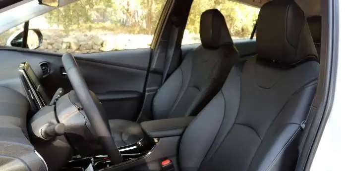 Продам авто Toyota Prius Prime