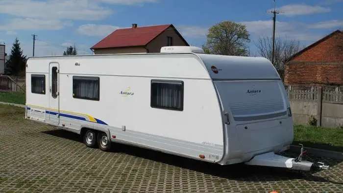 Дом на колесах, прицеп дача для легкового автомобля BUERSTNER AMARA 690 TS