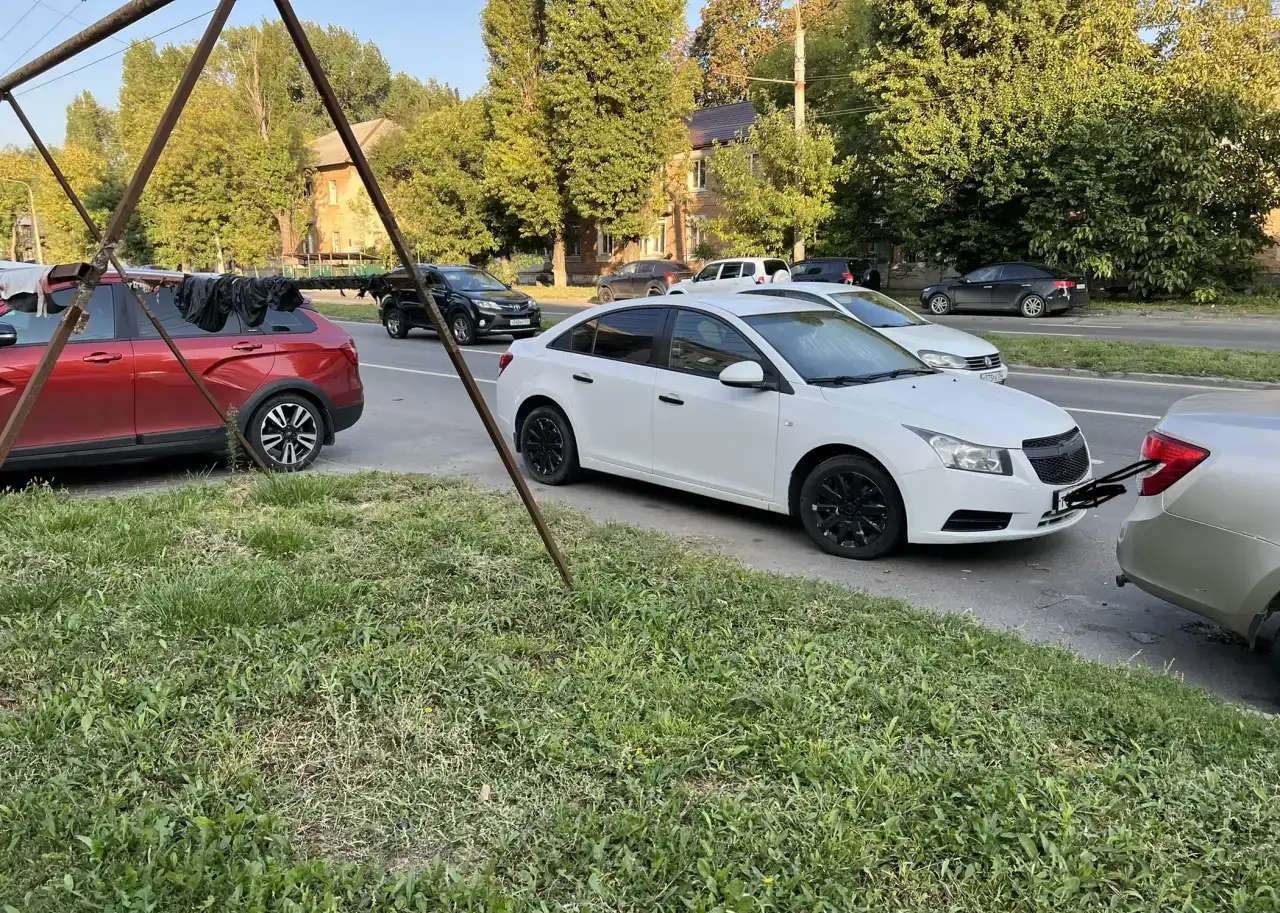 Продам автомобиль Chevrolet Cruze