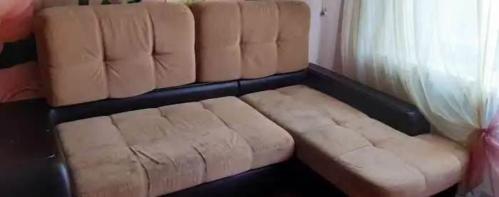 Угловой диван и кресло