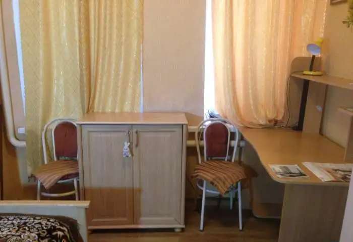 Отдельная комната в центре., Журавлева