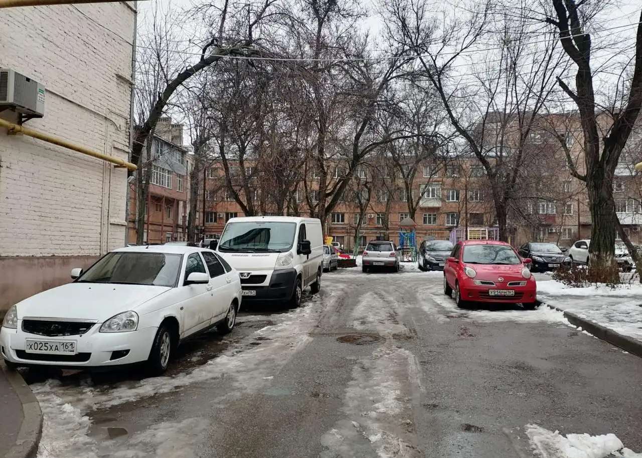 Продаю 2 комнаты четырёхкомнатные квартире, Текучёва 125/200
