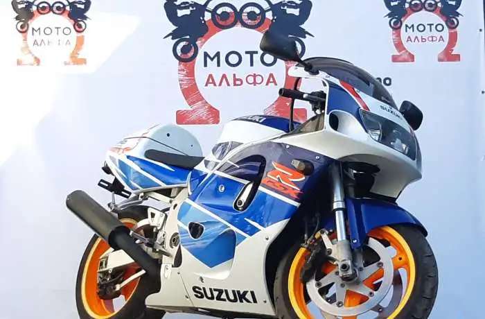 Suzuki GSX R 750