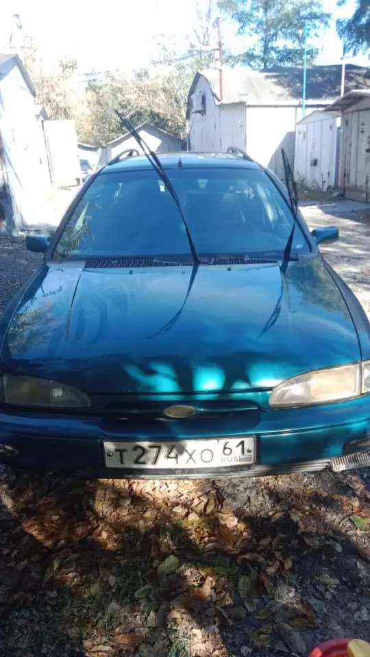 Продаю Ford Mondeo универсал 1994 года.